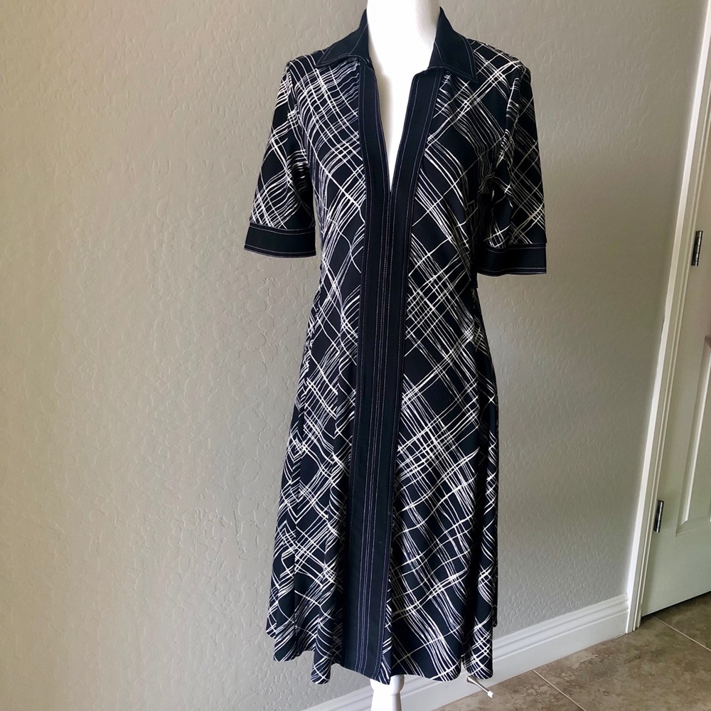 BCBG MAXAZRIA Women’s Small Black White Dress
